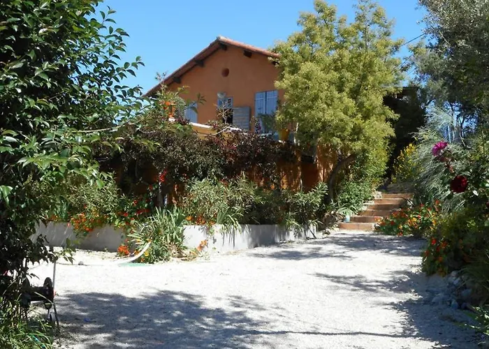 La Jovine Sur Les Hauteurs De Cassis T2 Classe